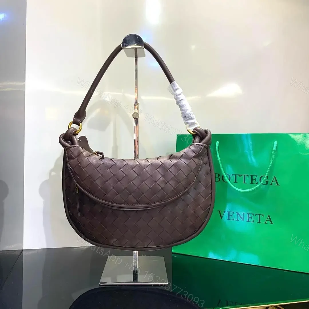 BOTTEGA — view 1