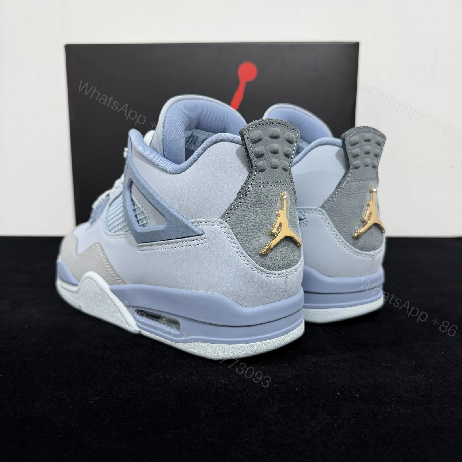 View 5 of Air Jordan 4 UNC Tar Heels PE Player Exclusive Reps
