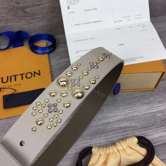 View 8 of LOUIS VUITTON CALF LEATHER LV ICONIC 35MM BELT – B142