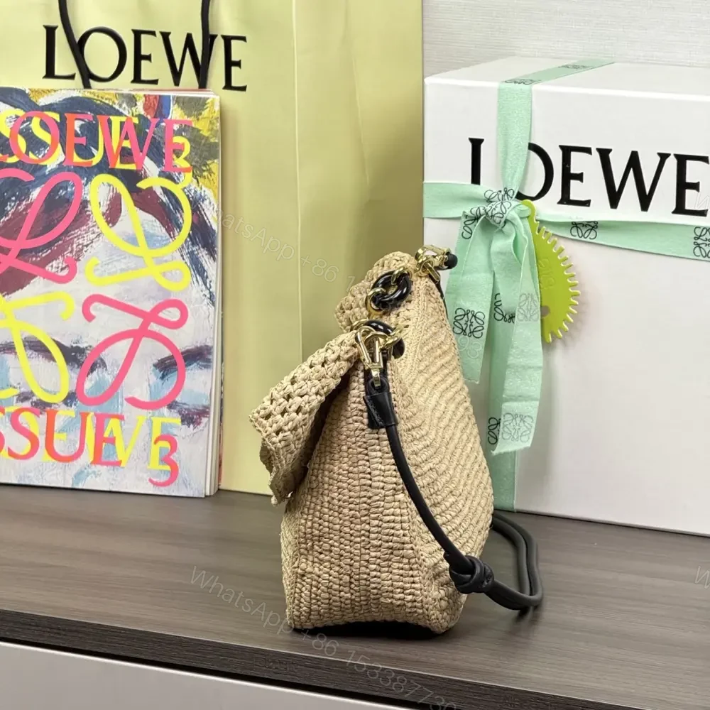 View 8 of 高仿Loewe*Ola系列2123酒椰纖維單肩包中號自然色免檢版