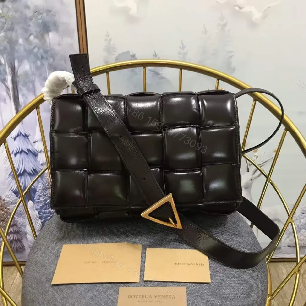 Chic Quilted Crossbody with Geometric Clasp - Luxe Everyday Carry — view 1
