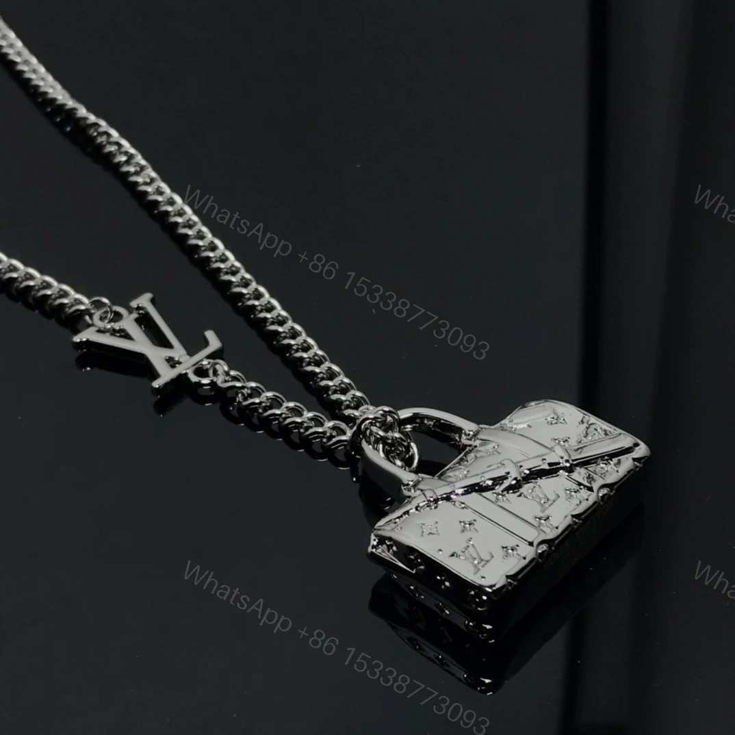 View 2 of EN – Lux LV Necklaces 030