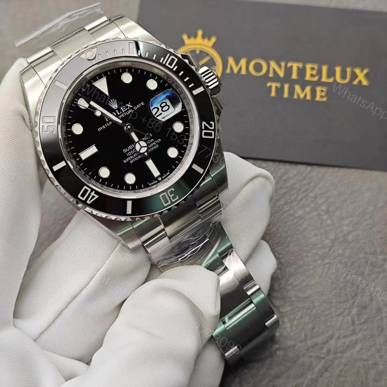 View 8 of Replica Rolex Submariner – Silver/Black 40mm 116610LN