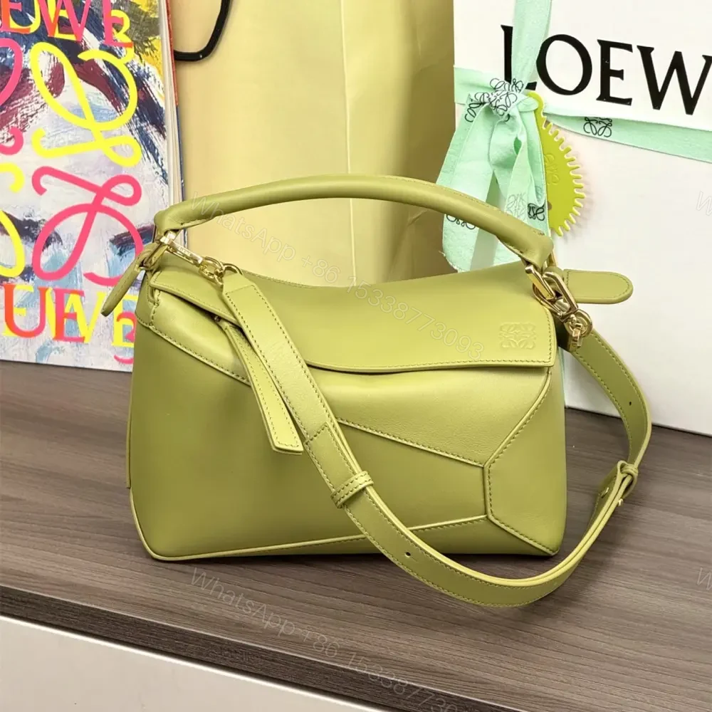 高仿Loewe*Puzzle系列4221小牛皮單肩包淺苔綠小號免檢版 — view 1