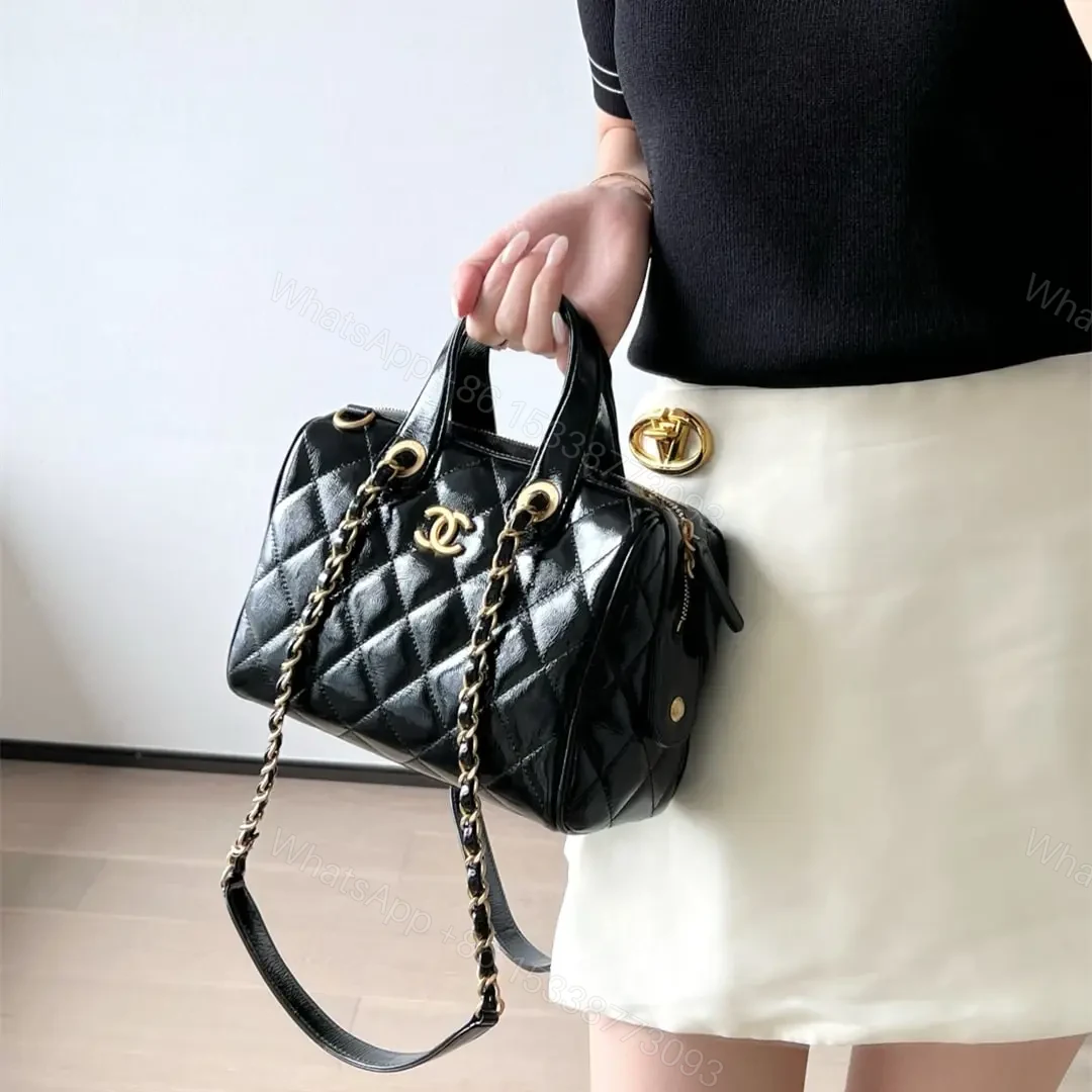 View 18 of 高仿Chanel*25A系列AS5578保齡球手提包黑色小號免檢版