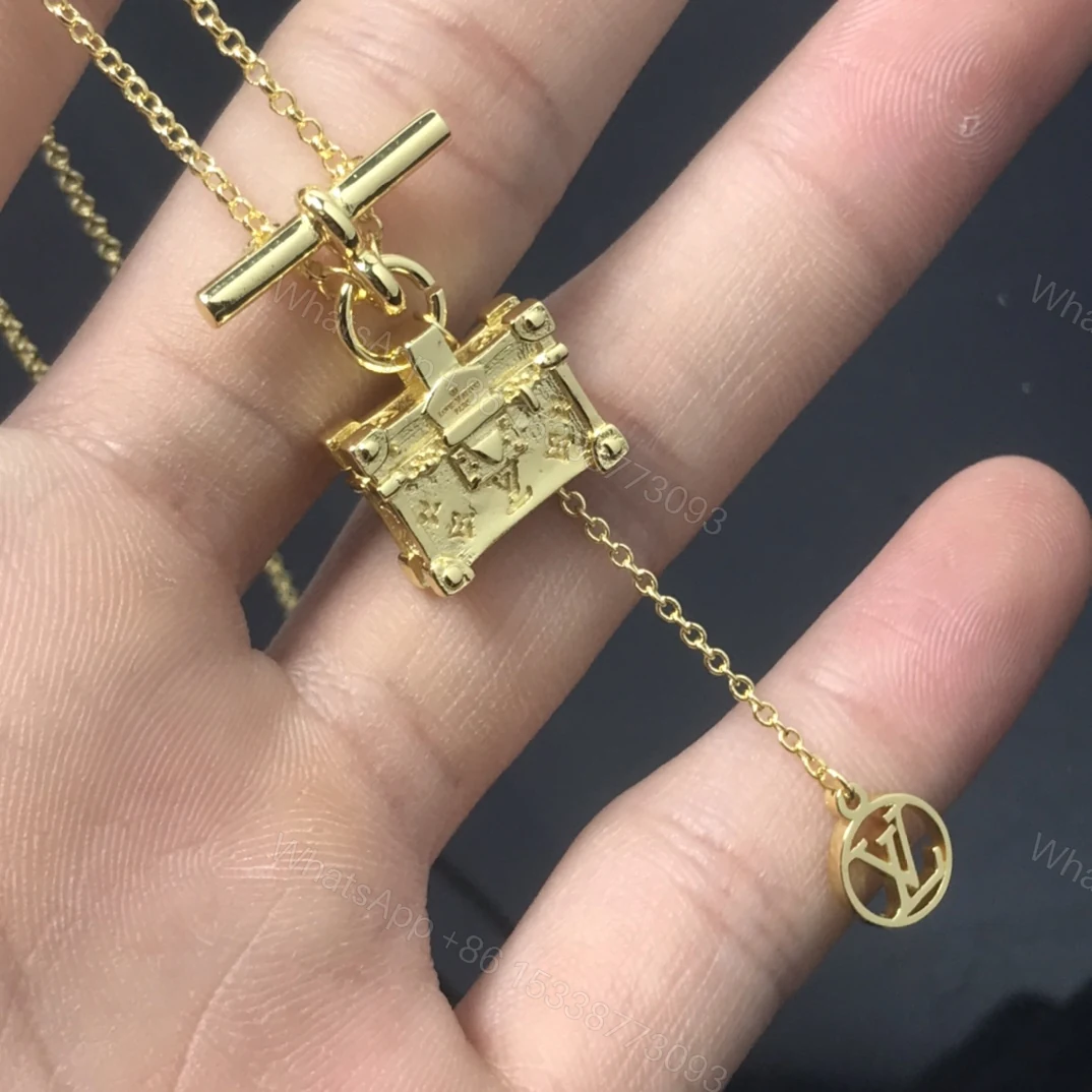 View 4 of EN – Lux LV Necklaces 069