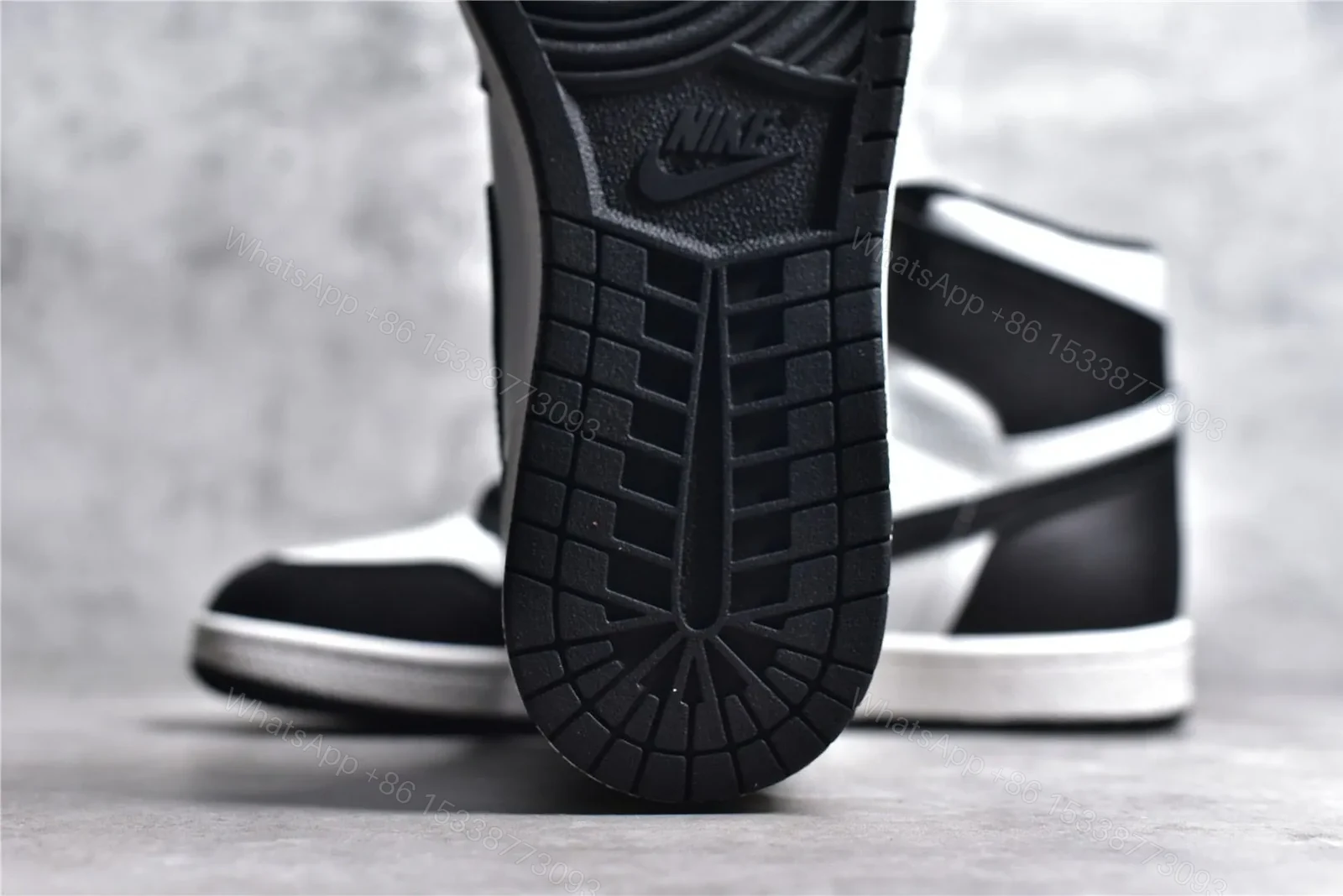 View 5 of Air Jordan 1 Retro High “85 Black White” Replica