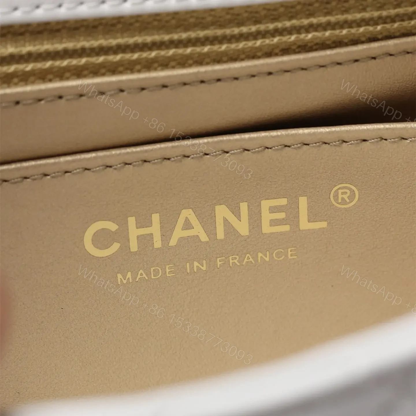 View 17 of 高仿Chanel*CF系列方胖子金球包白色XS免檢版