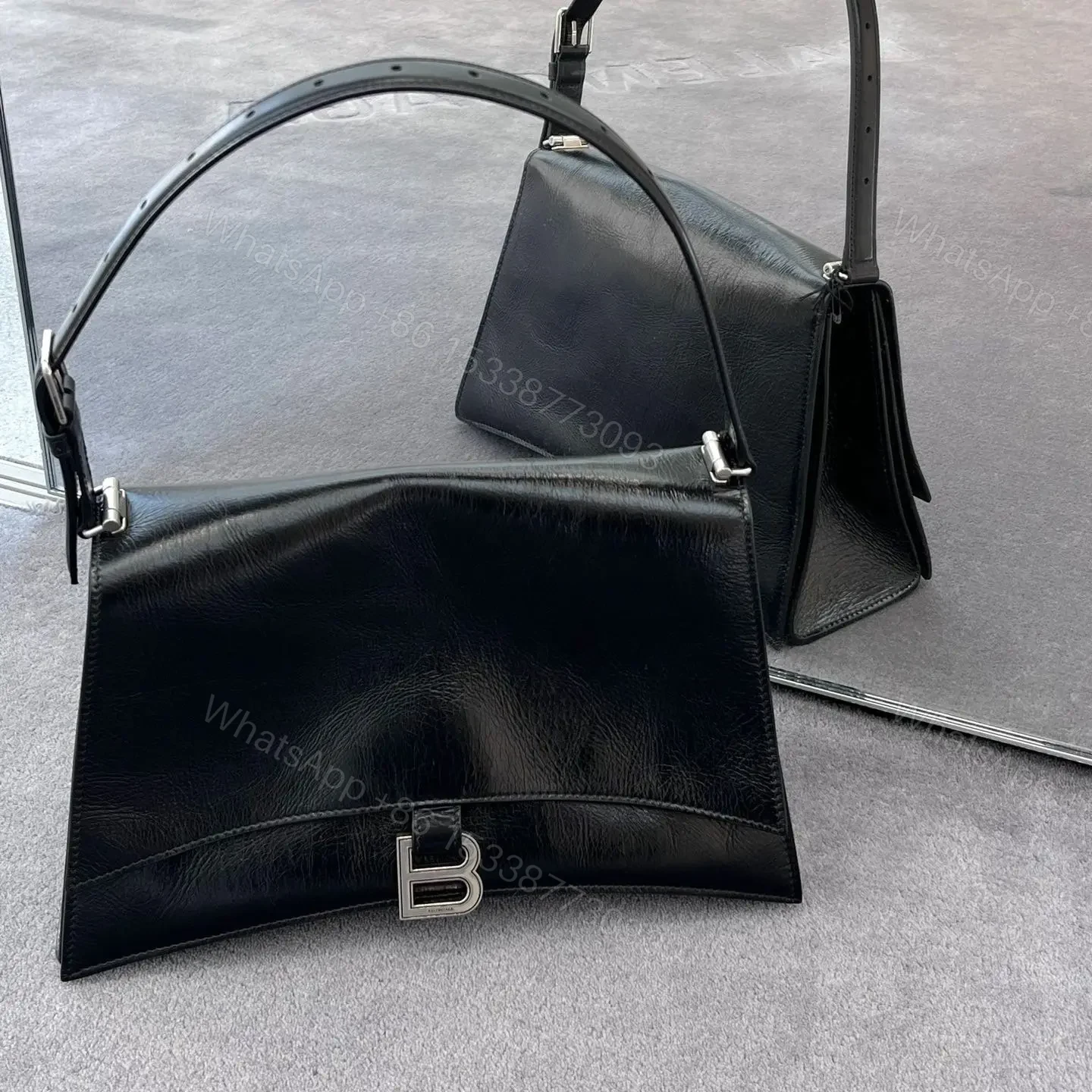 View 11 of 高仿Balenciaga秋季新款Crush單肩包