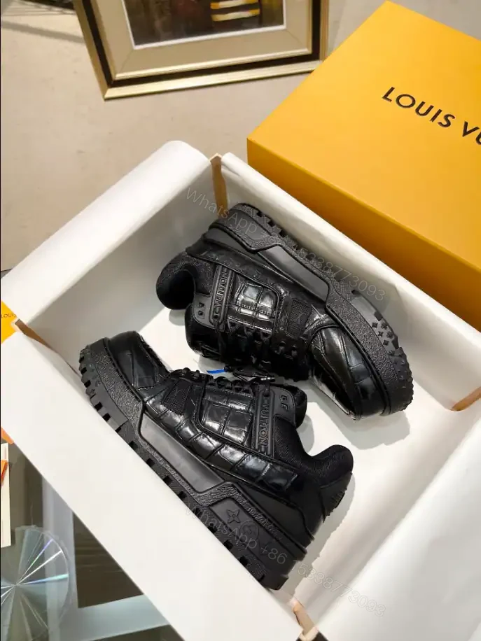 View 10 of LV TRAINER MAXI SNEAKER – LSVT415