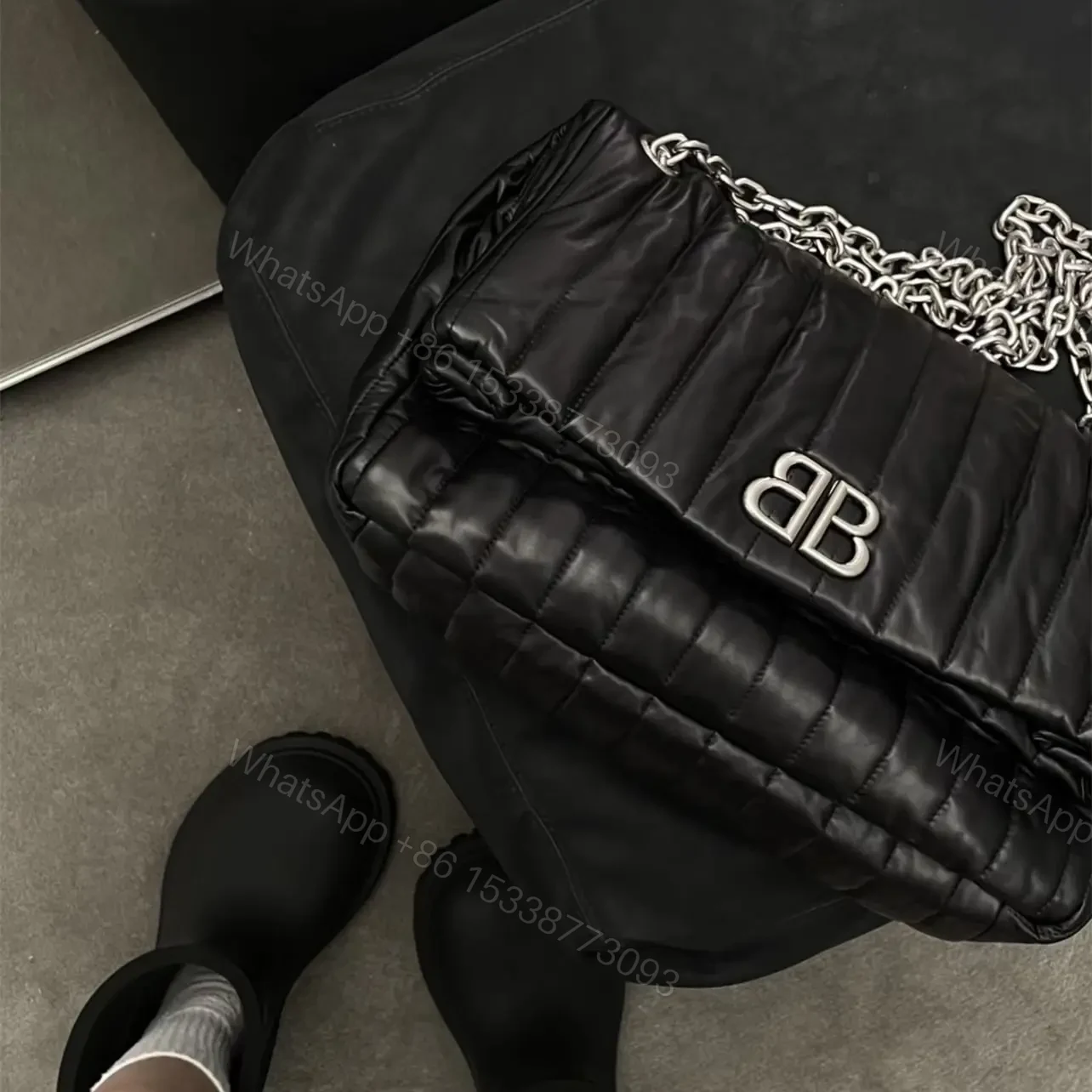 View 12 of 高仿Balenciaga*Monaco系列衍縫線牛皮單肩包m