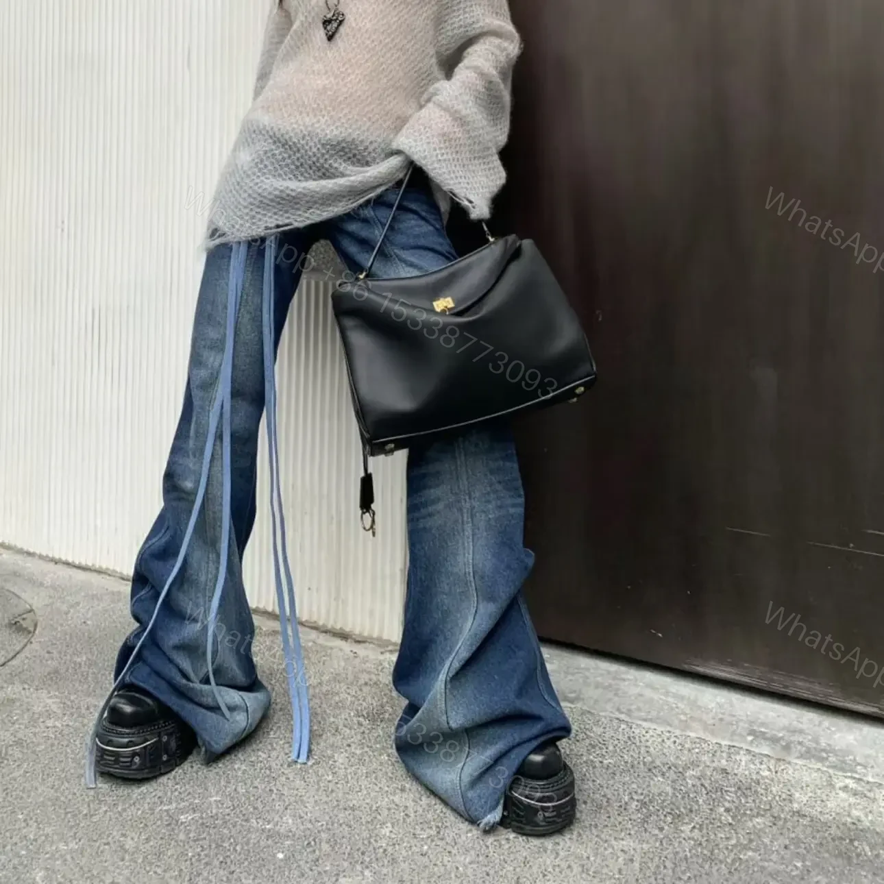 View 18 of 高仿Balenciaga*Rodeo系列V41000小牛皮手袋黑金中號免檢版