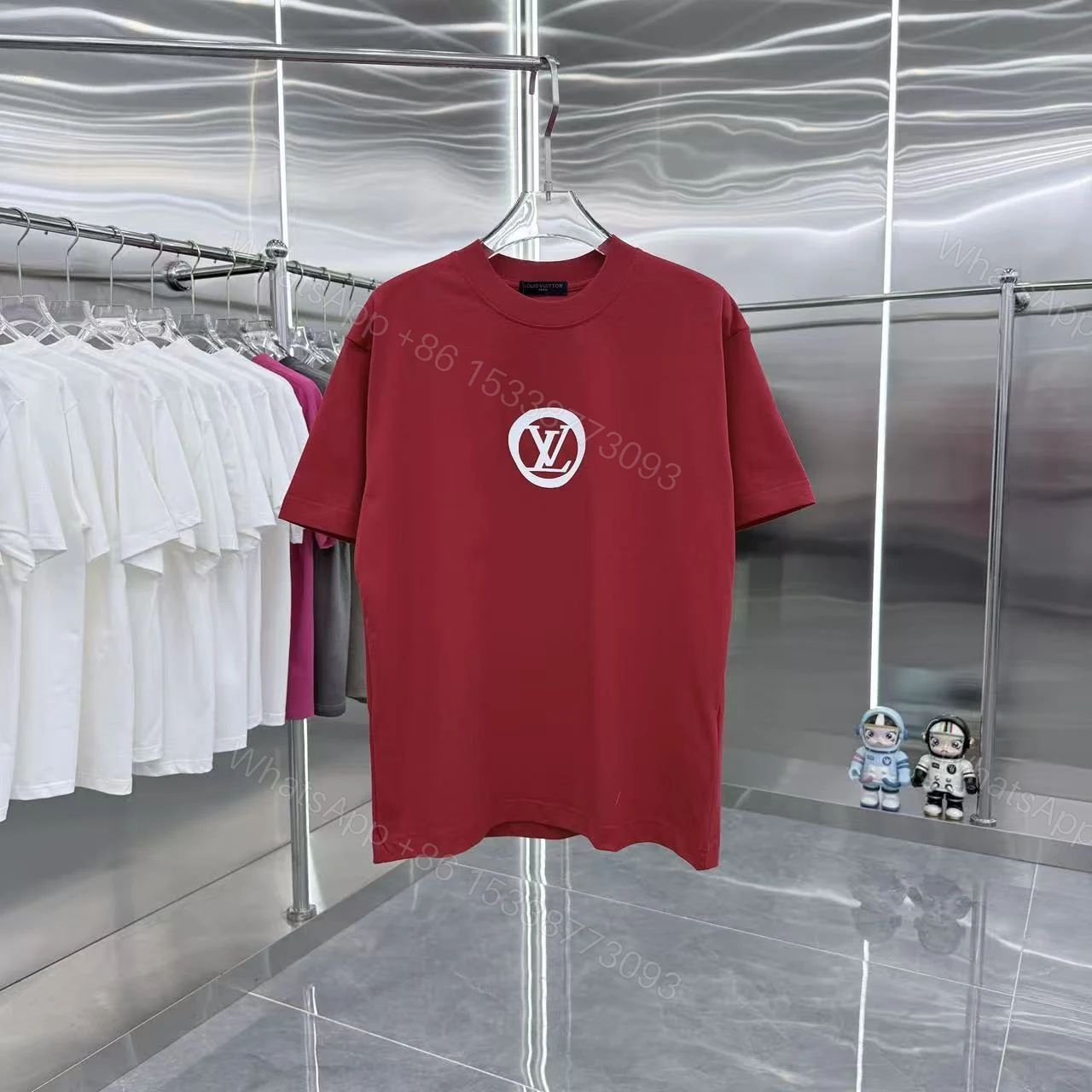 LV 一比一 紅色圓形 Logo 印花短袖|亮眼街頭風 男款精品T恤 — view 1