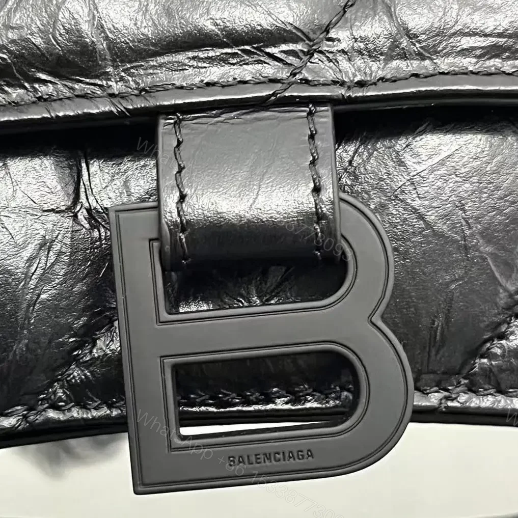 View 15 of 高仿BalenciagaCrush沙漏包油蠟黑XS