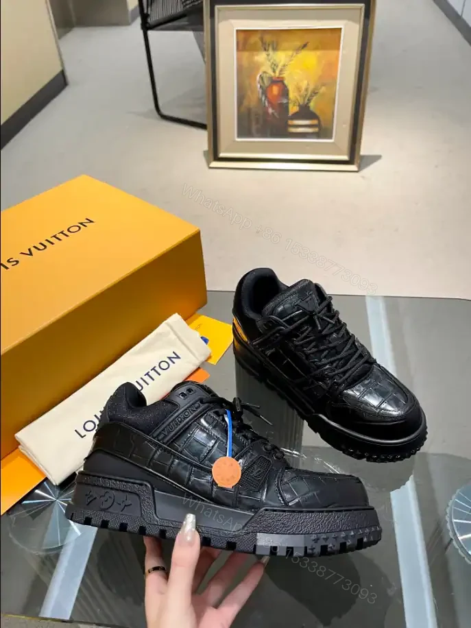 View 2 of LV TRAINER MAXI SNEAKER – LSVT415