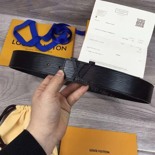 View 2 of LOUIS VUITTON LV INITIALES 40MM EPI LEATHER – B156