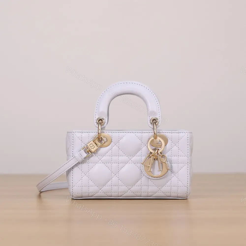 高仿Dior*LadyDJoy系列S0910M26Z小羊皮戴妃包藍色Mini免檢版 — view 1