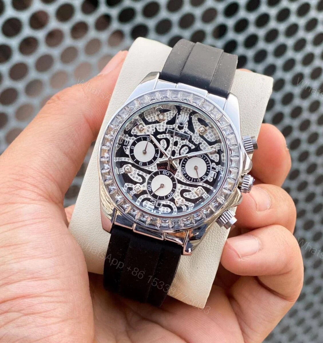 Rolex Daytona Silver Chronograph 12H Dial Quartz — view 1