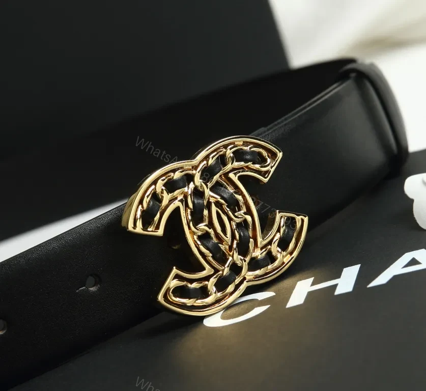 Chic Interlock Leather Belt with Gold Buckle - Designer-Style — view 1