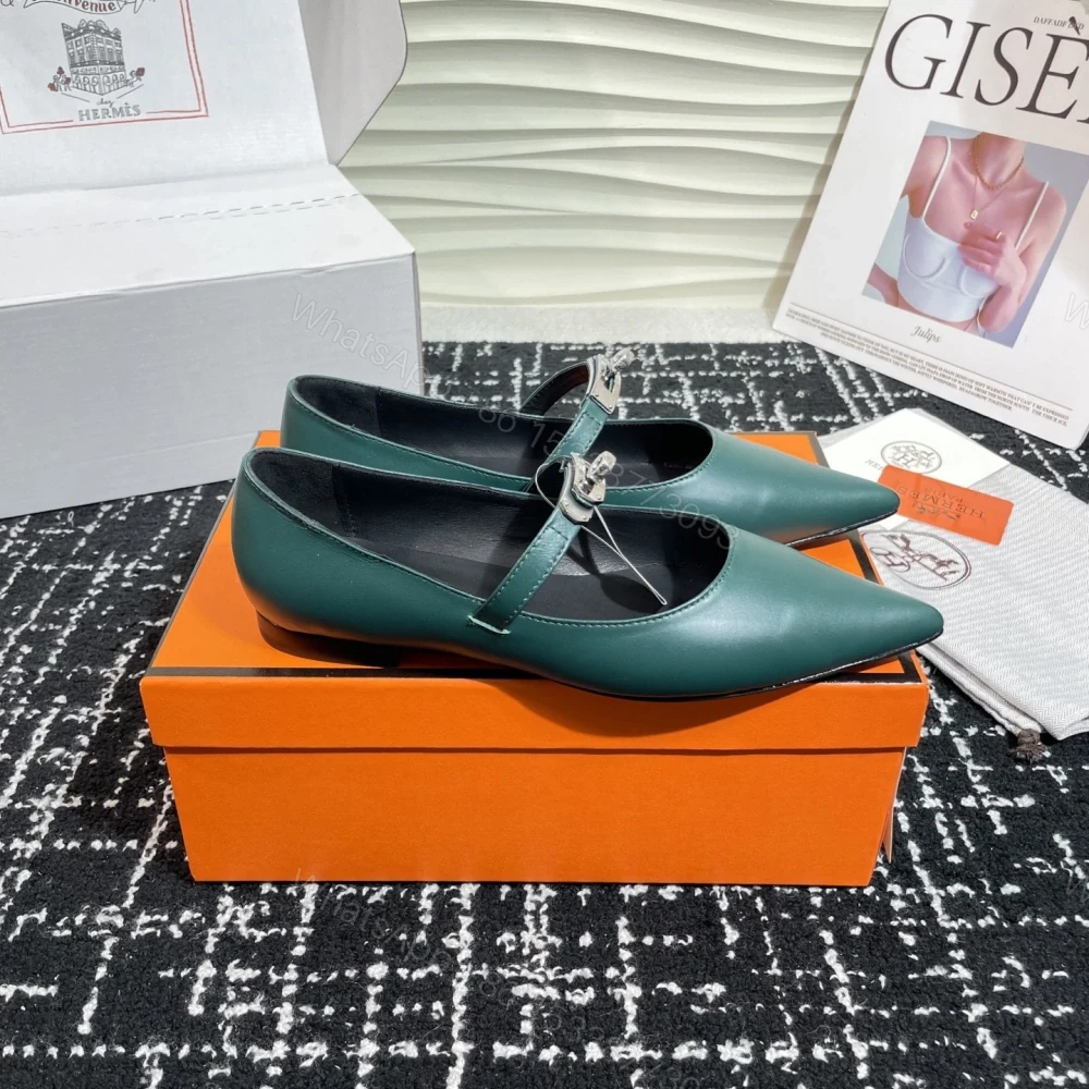 View 2 of 高仿Hermes*Kelly系列H251002Z05小牛皮休閒單鞋祖母綠免檢版
