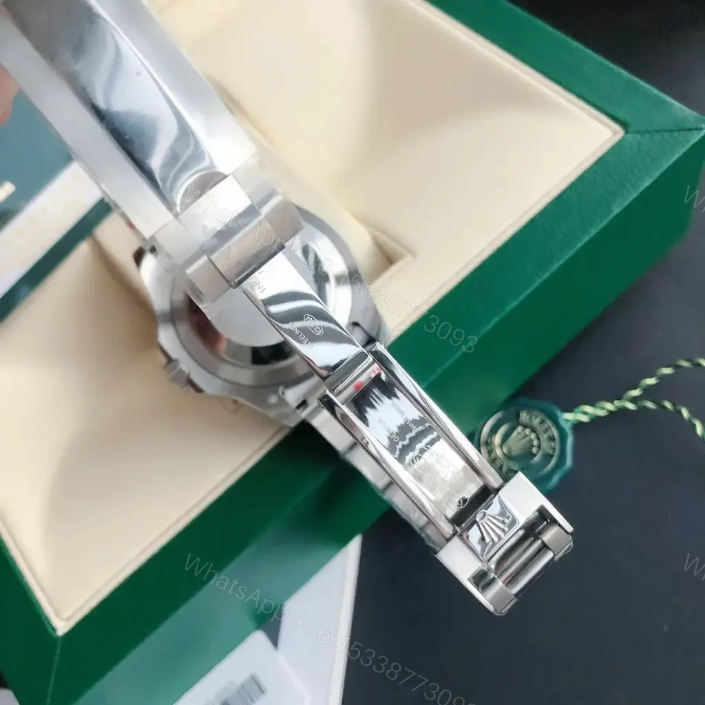 View 7 of Fake Rolex Yacht-Master 40 Oystersteel Platinum Replica 116622-0001