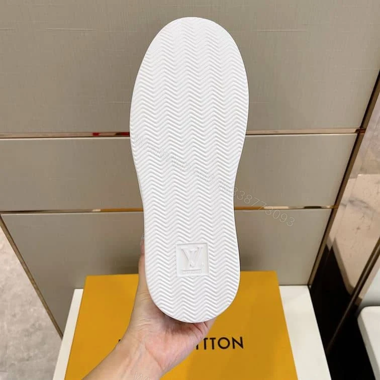 View 4 of LOUIS VUITTON BEVERLY HILLS SLIP ON – LSVT285