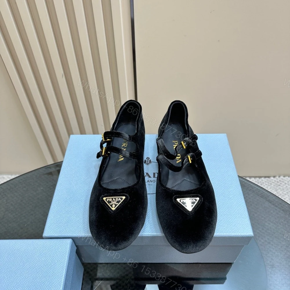 View 2 of 高仿Prada*1F793Q圓頭塔扣瑪麗珍鞋絨面黑色免檢版