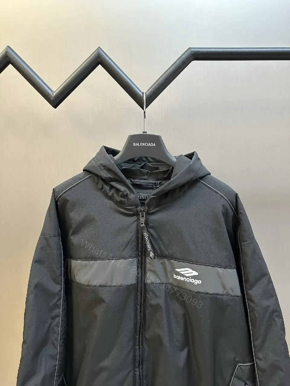 View 4 of Urban Shield Puffer Jacket: Streamlined Warmth, Sleek Attitude