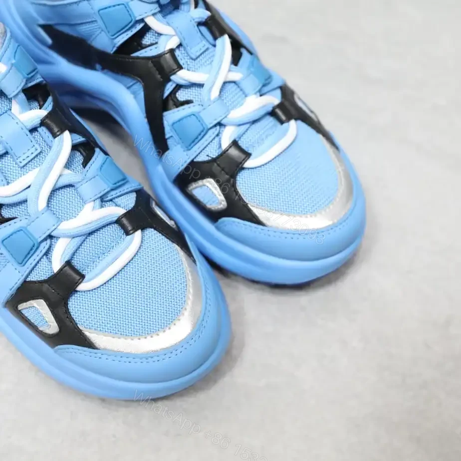 View 3 of LV ARCHLIGHT SNEAKER – LSVM013