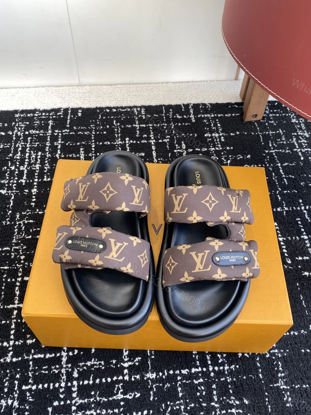 LV涼鞋 高仿棕色Monogram雙帶拖鞋 厚底休閒原單款 — view 1