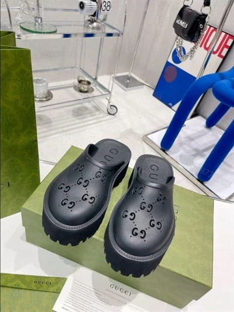 GUCCI WONMEN’S PLATFORM PERFORATED G SANDAL – SDG013 — view 1