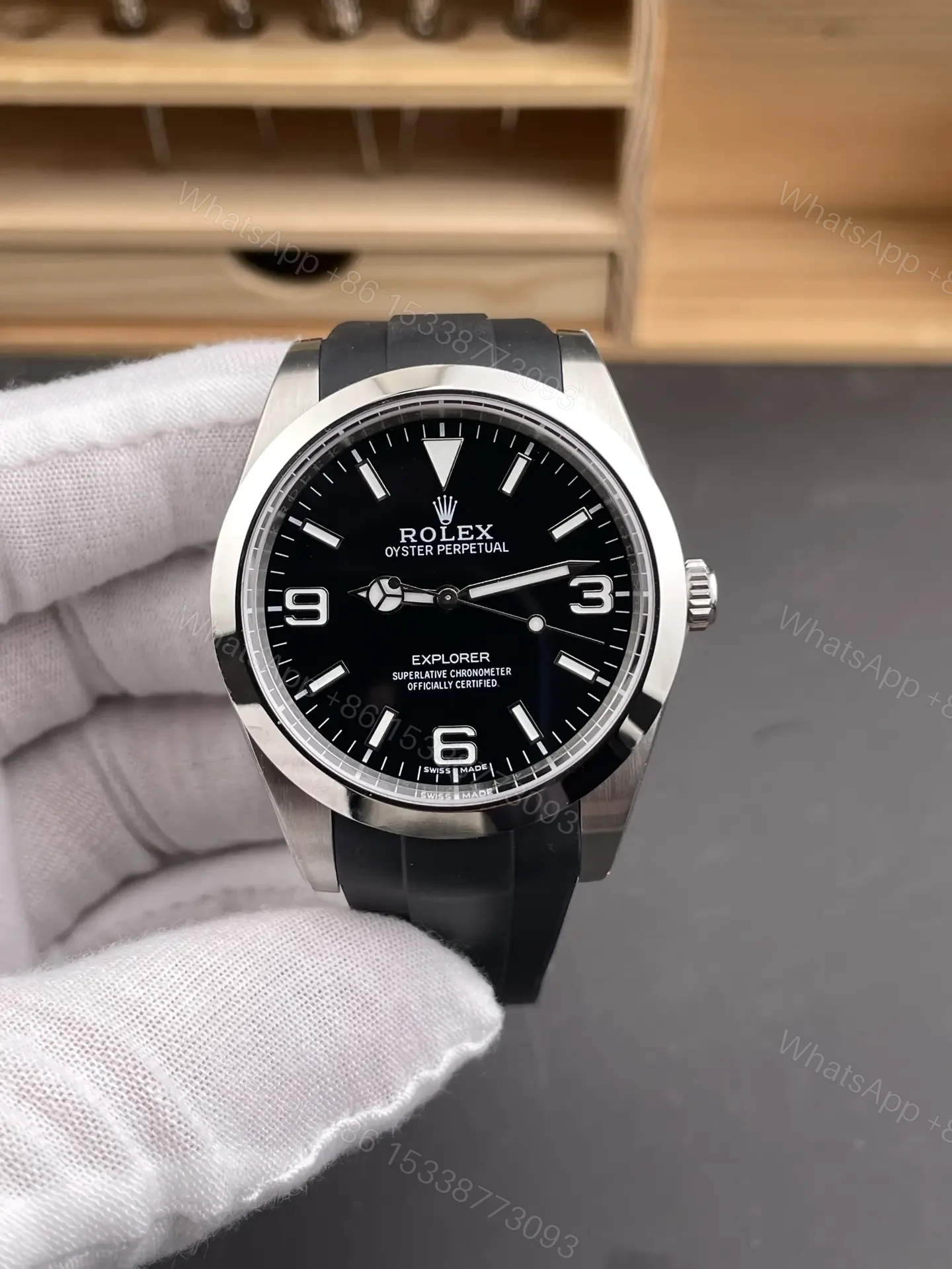 Rolex Explorer 214270 39mm Stainless Steel Automatic Watch 34Y6Y958 — view 1
