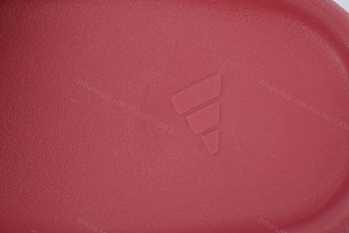 View 4 of Dope sneakers Adidas Yeezy Carmine Red ID5988