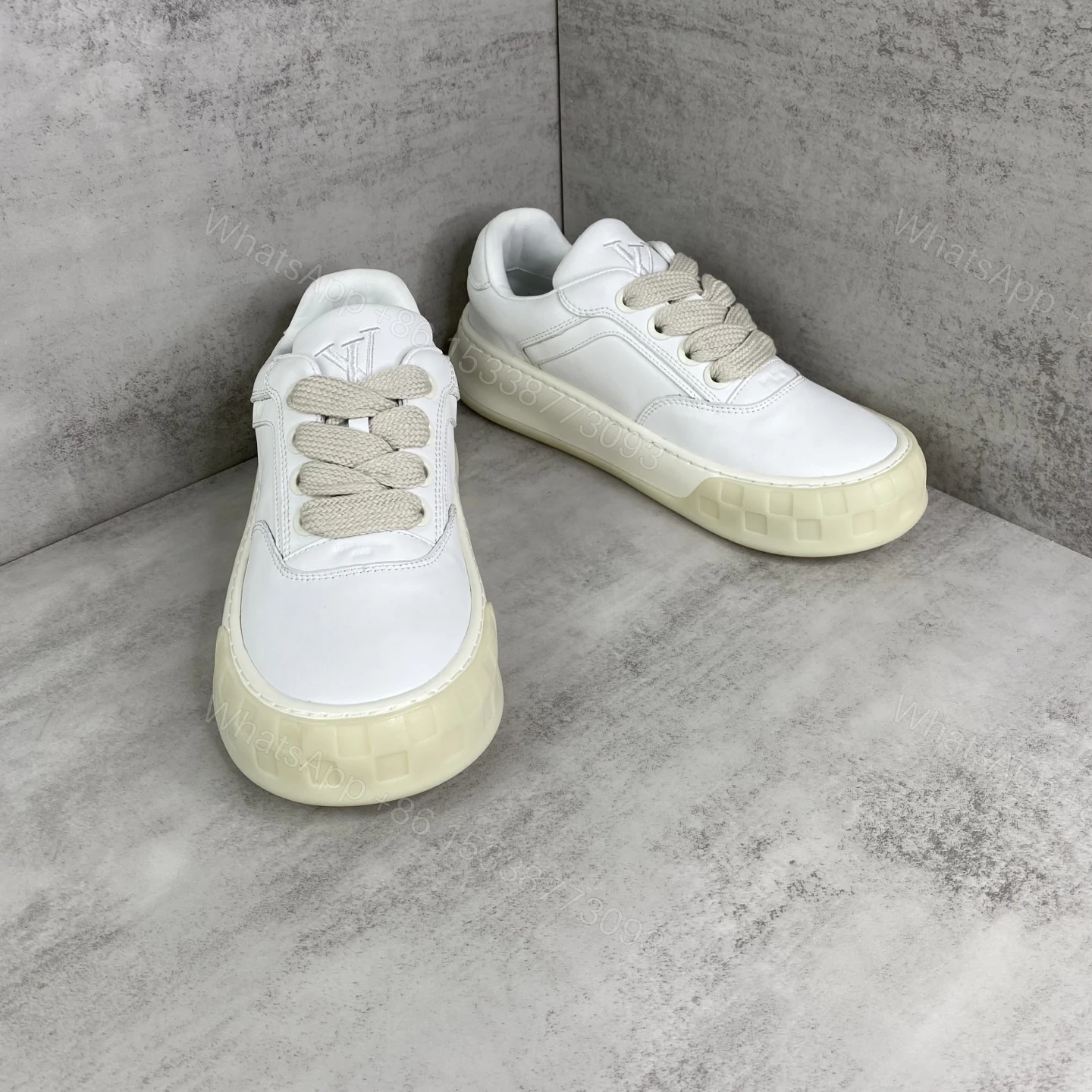 LV 一比一 Trainer Maxi 厚底休閒運動鞋 白色簡約款 — view 1
