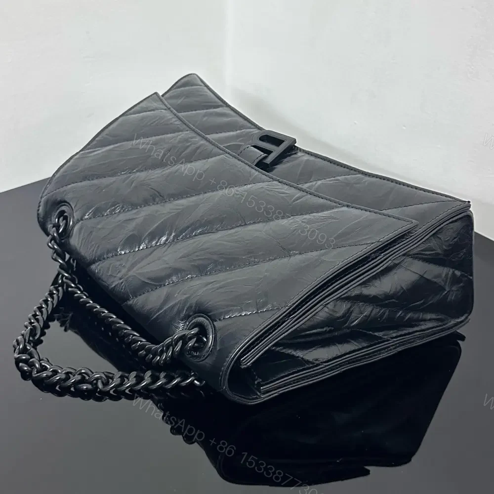 View 7 of 高仿BalenciagaCrush沙漏包油蠟黑S
