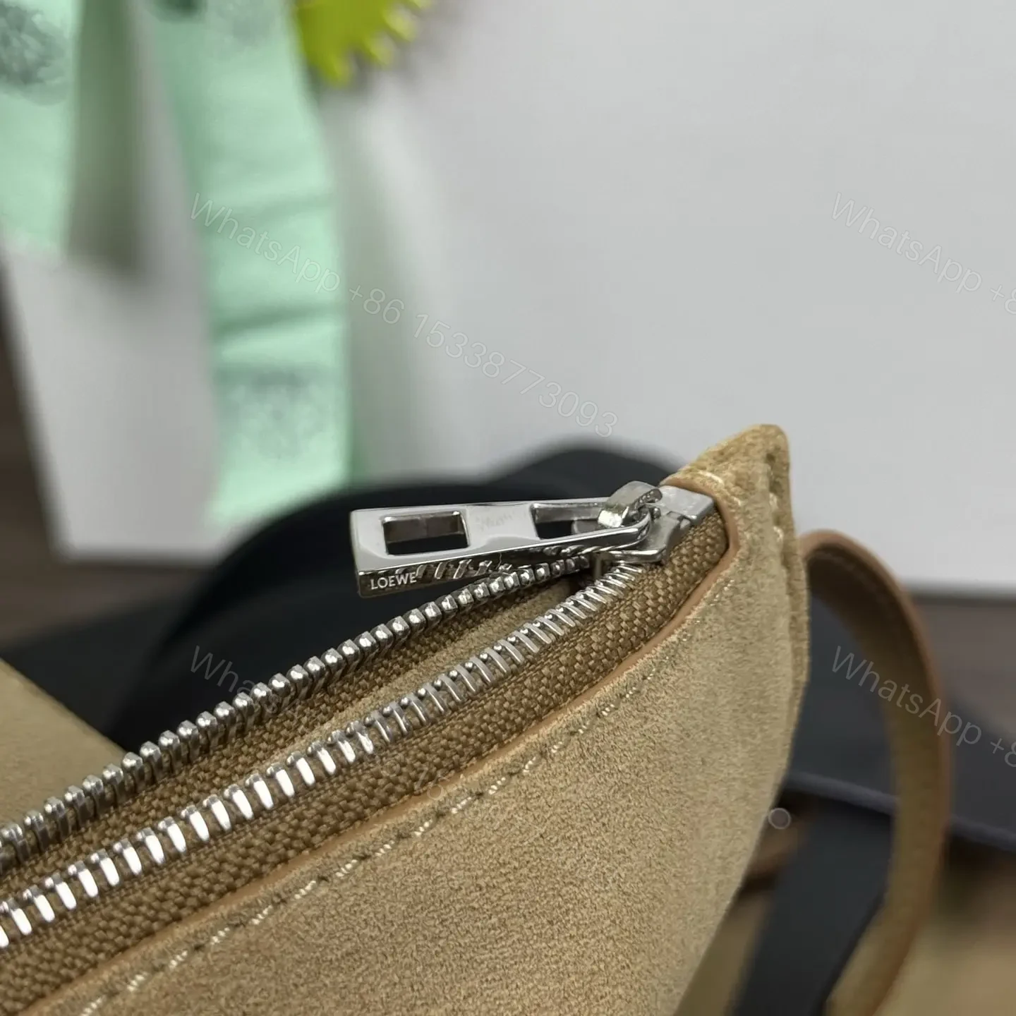 View 12 of 高仿Loewe*Fold系列1100幾何Tote包黑色中號免檢版