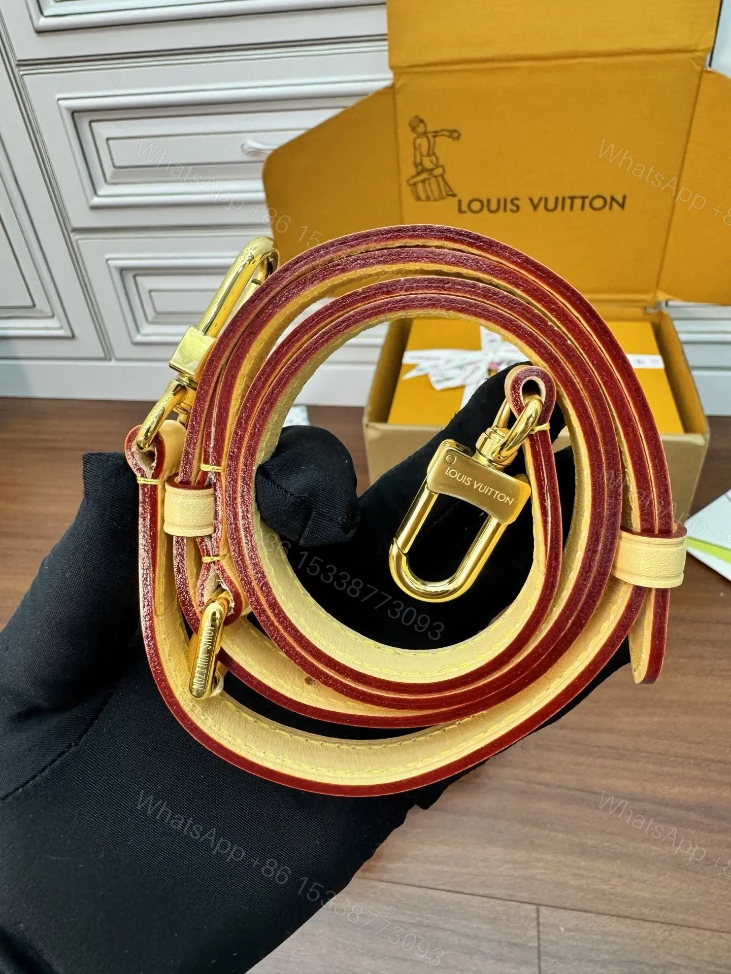 View 3 of LV Speedy 20