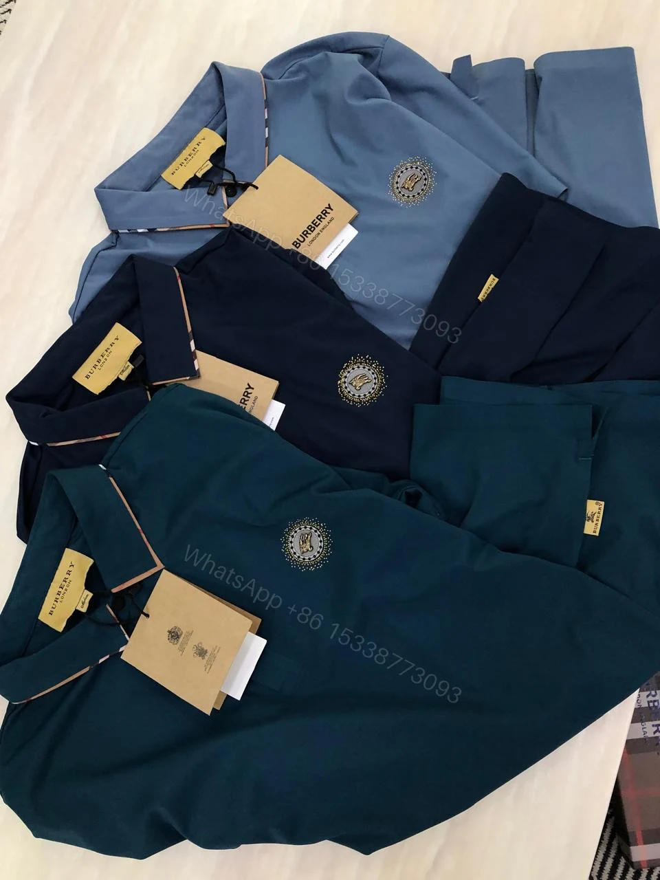 FIRST COPY BURBERRY VERY EXCLUSIVE POLOS T-SHIRT — view 1
