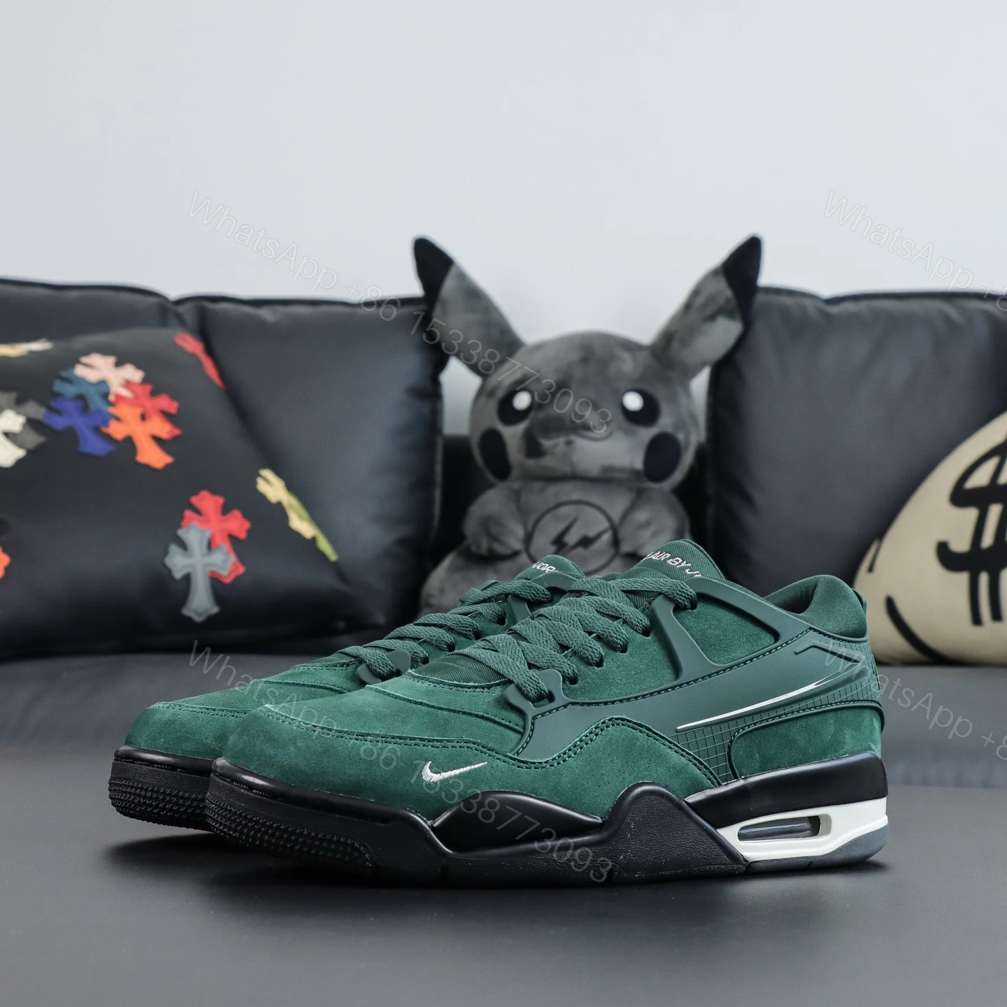 View 9 of Jordan 4 RM SP Nigel Sylvester Grandma’s Driveway