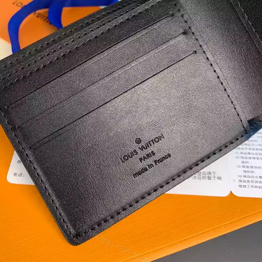 View 4 of LV MULTIPLE WALLET- RRG085