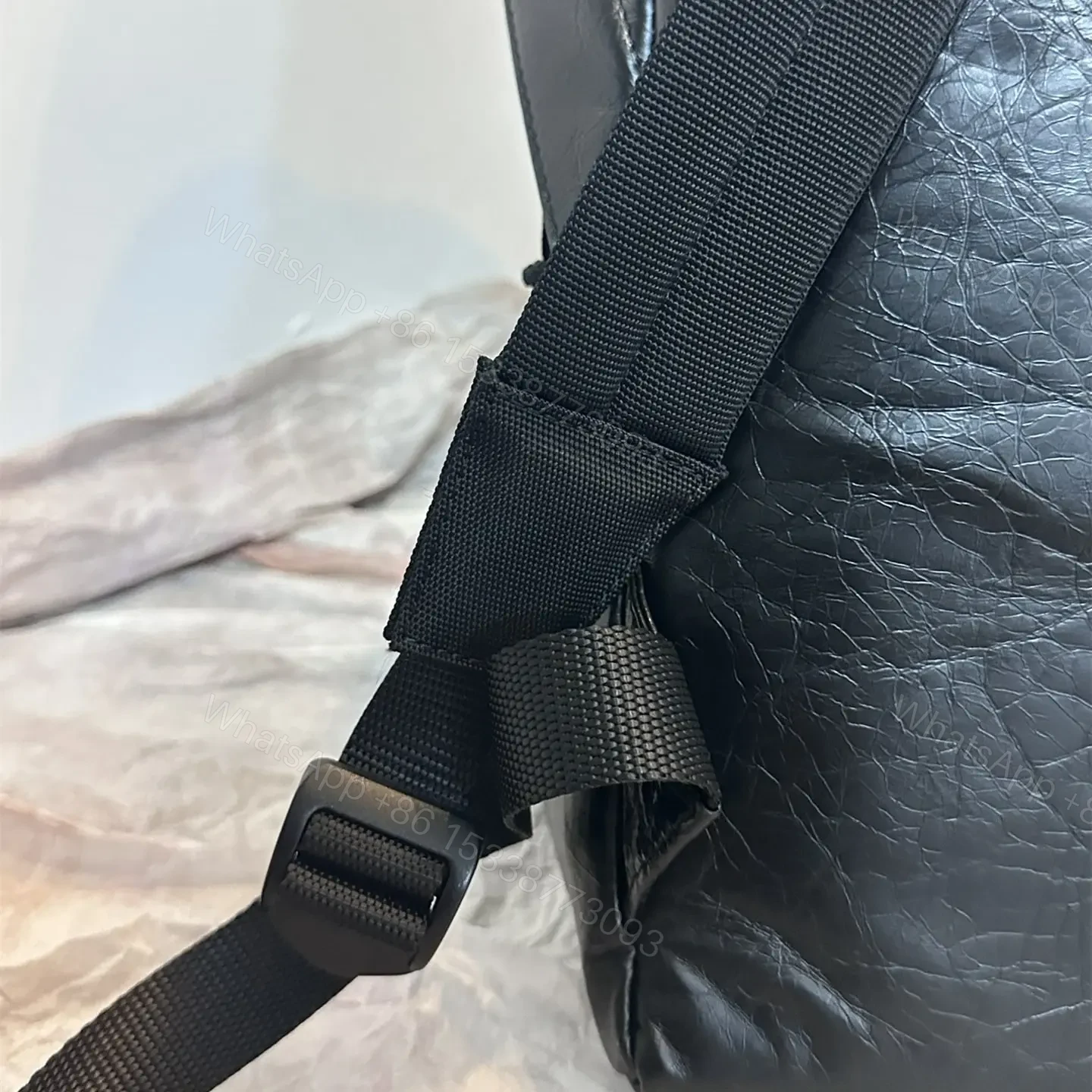 View 11 of 高仿BalenciagaExplorer系列小羊皮雙肩包m
