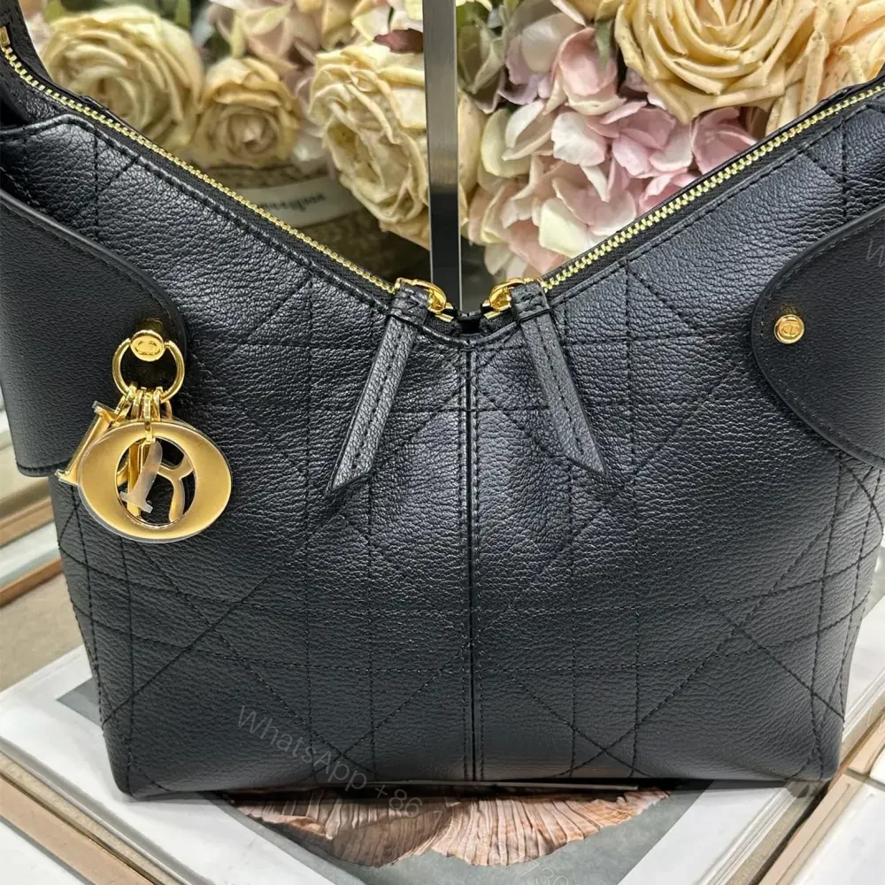 View 8 of 高仿Dior*Voyage系列M284M900小牛皮單肩包小號黑色免檢版