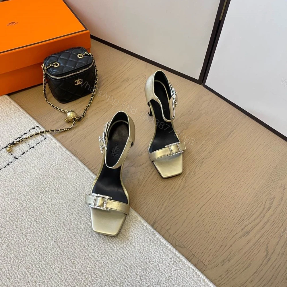 高仿Hermes*Judy系列H242034ZDR露趾涼鞋小牛皮10.5CM金色免檢版 — view 1