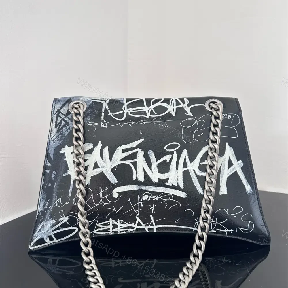 View 2 of 高仿BalenciagaCrush沙漏包黑色塗鴉S
