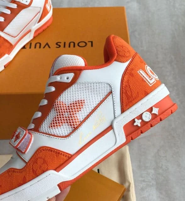 View 4 of LOUIS VUITTON TRAINER SNEAKER ORANGE – LSVT325