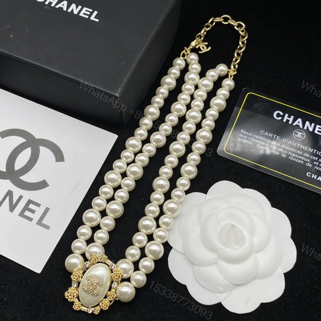 View 3 of EN – Lux Chanel Necklaces 037