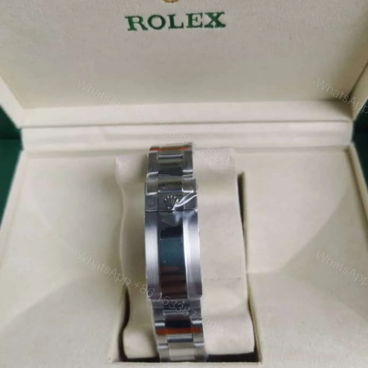 View 5 of Rolex Oyster Perpetual Cosmograph Daytona 40Mm