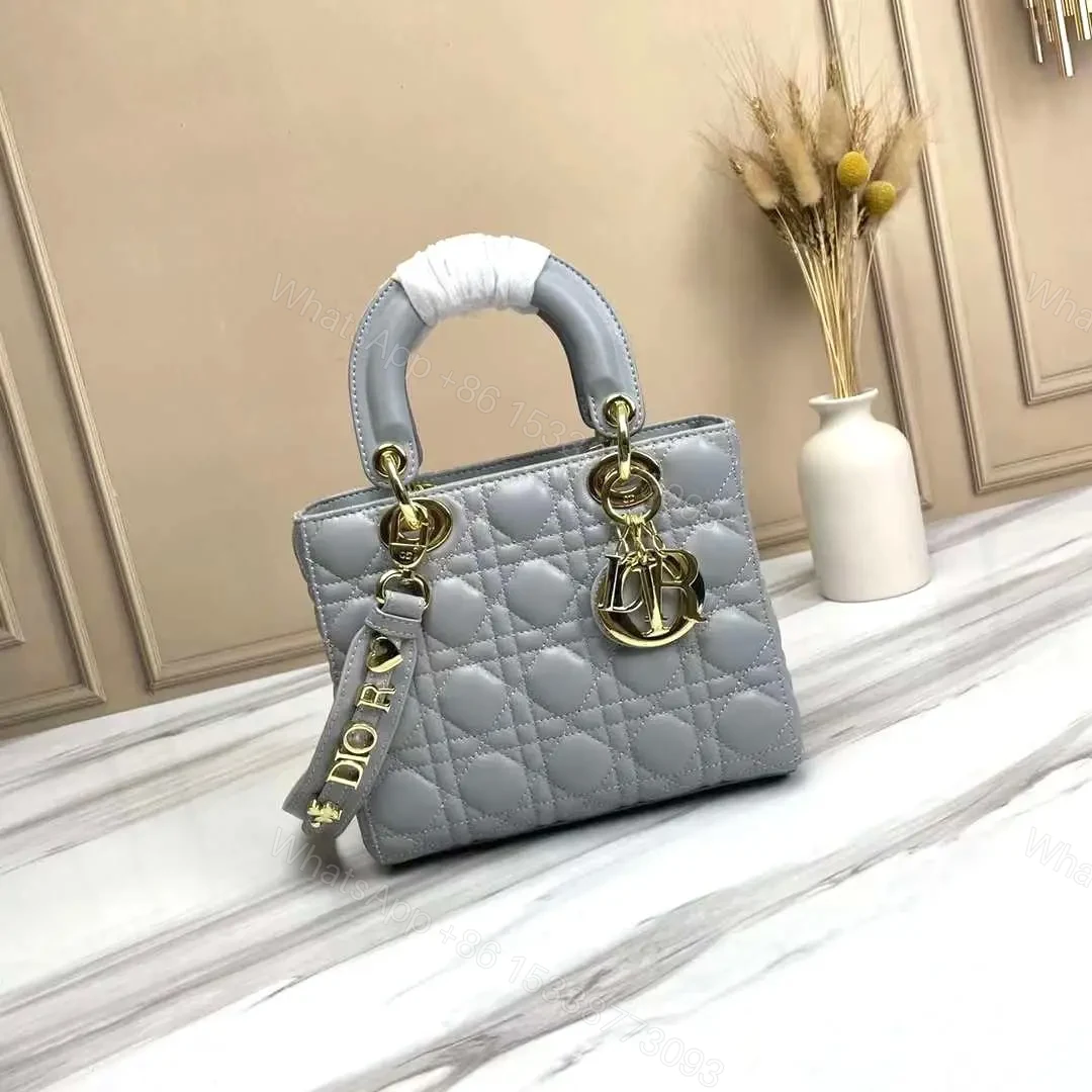 DIOR — view 1