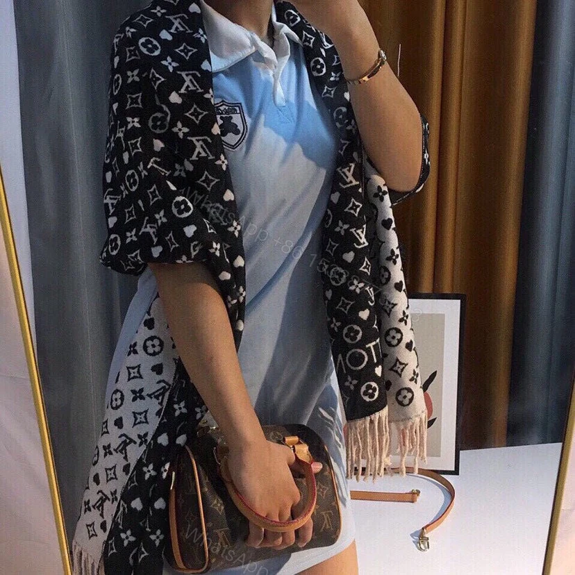 View 3 of EN – Luxury LUV Scarf 031