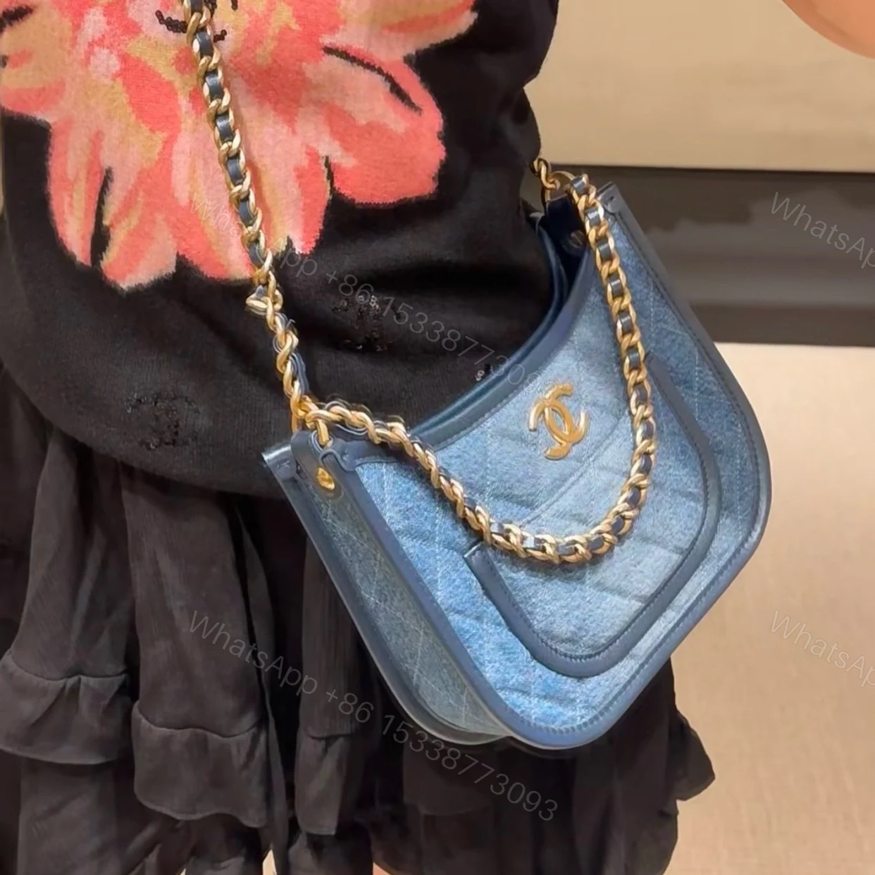 View 21 of 高仿Chanel*24S系列AS4532水洗丹寧Hobo包中號免檢版